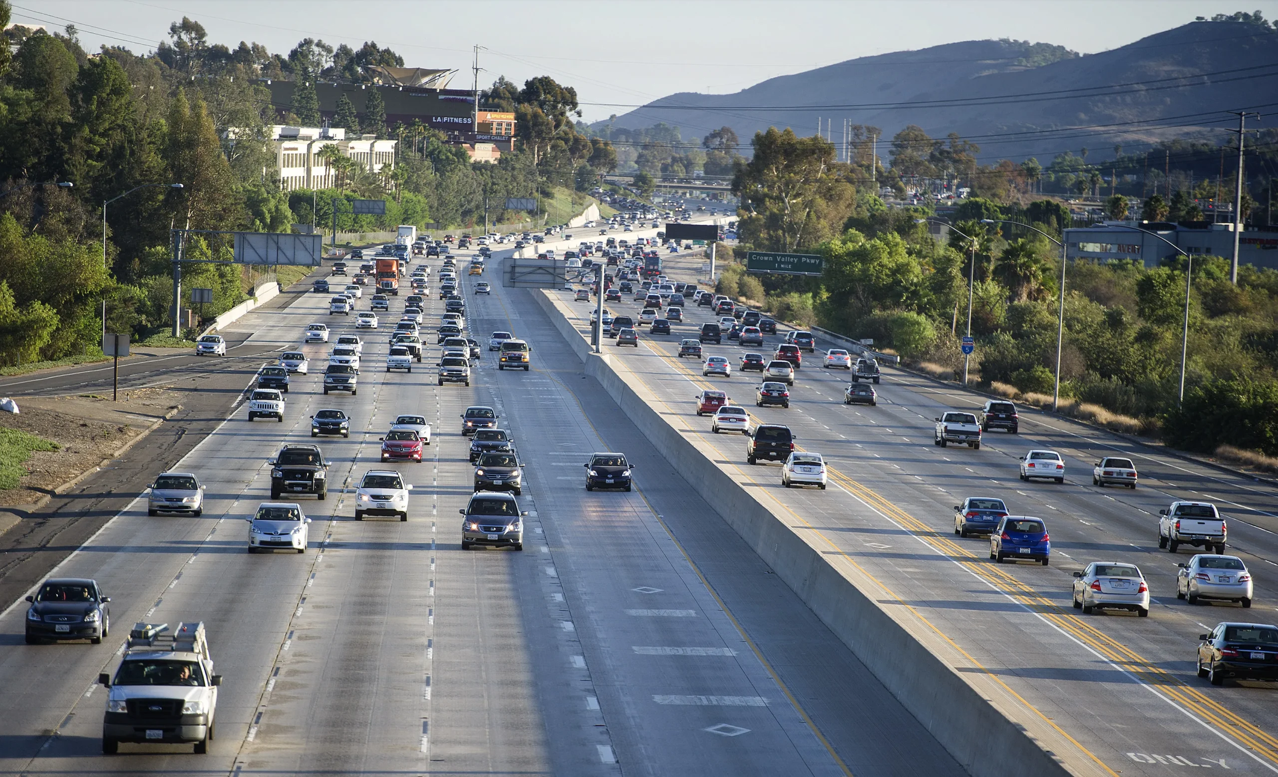 Mission Viejo auto body shop — Dentco Auto Body serving Mission Viejo CA